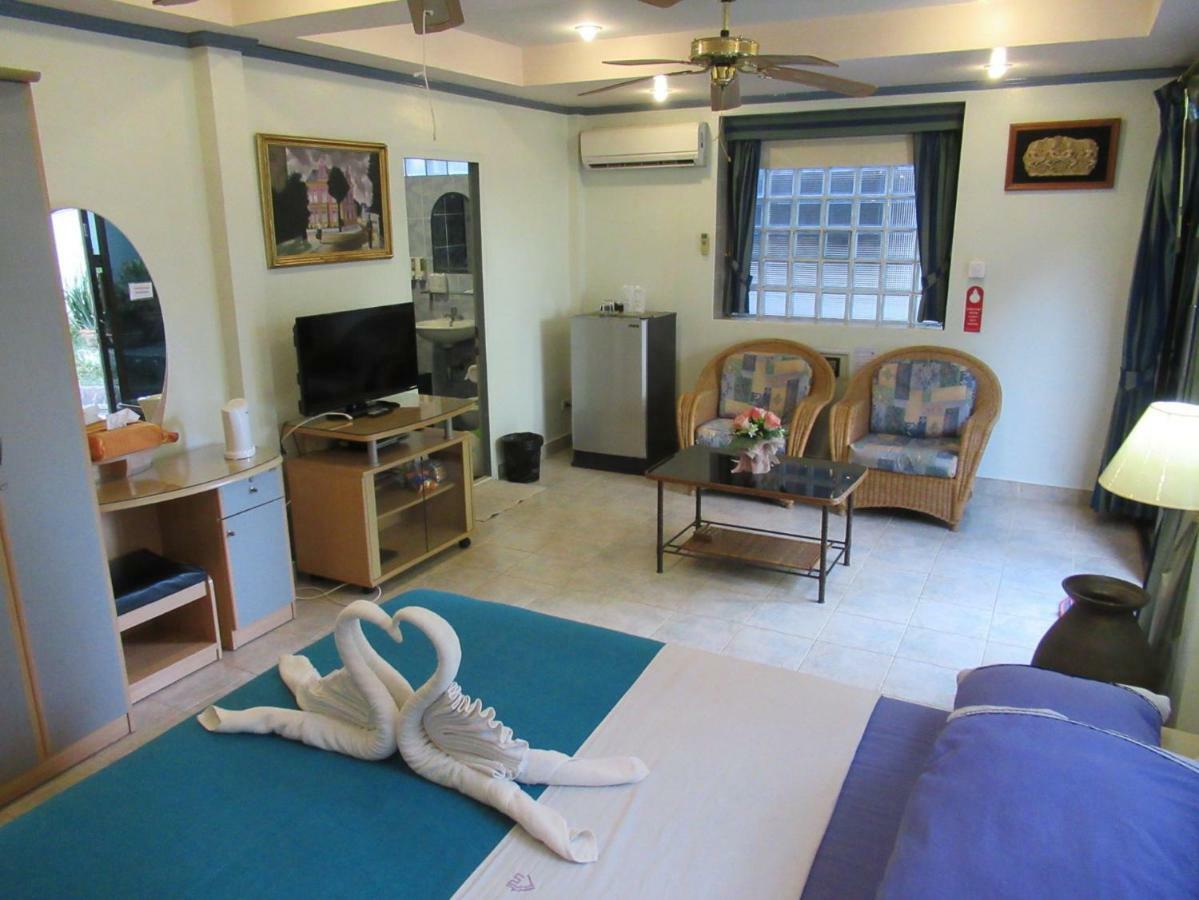 Villa Oranje Pattaya Exterior photo